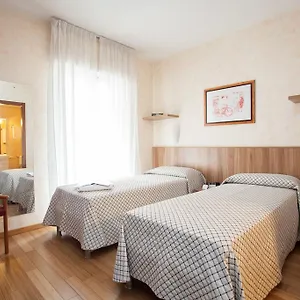 Aparthotel Desenzano, Milano